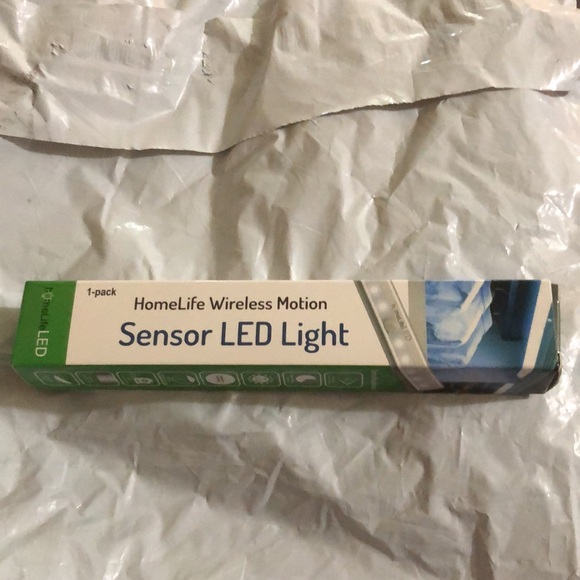 Homelife LED Motion Sensor Bar Lights, 10 LEDs Under Cabinet Lighting - Picture 2 of 5